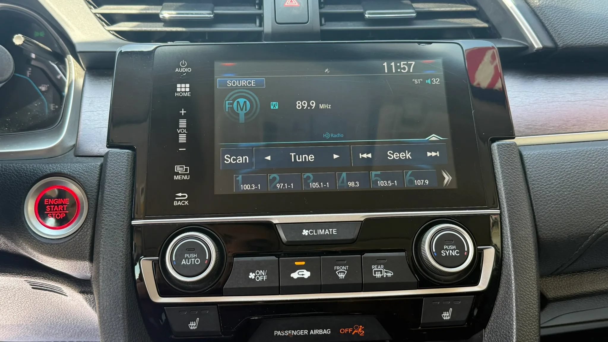 Used 2018 Honda Civic EX-L image 16