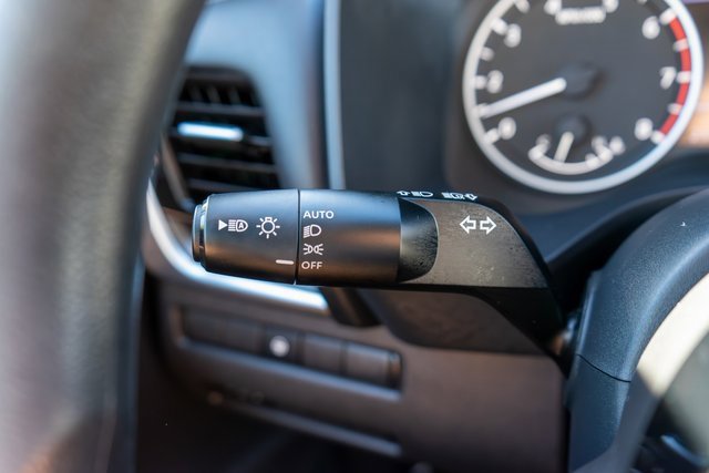 Used 2022 Nissan Rogue SV image 27