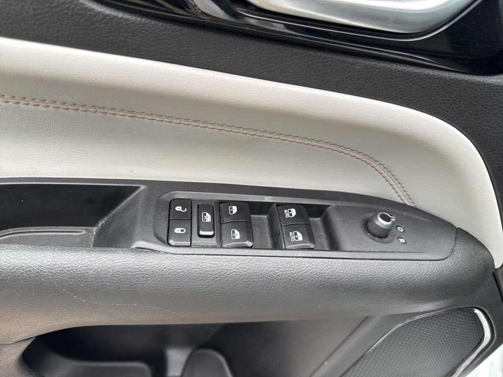 Used 2025 Jeep Compass Limited AWD/4WD image 14