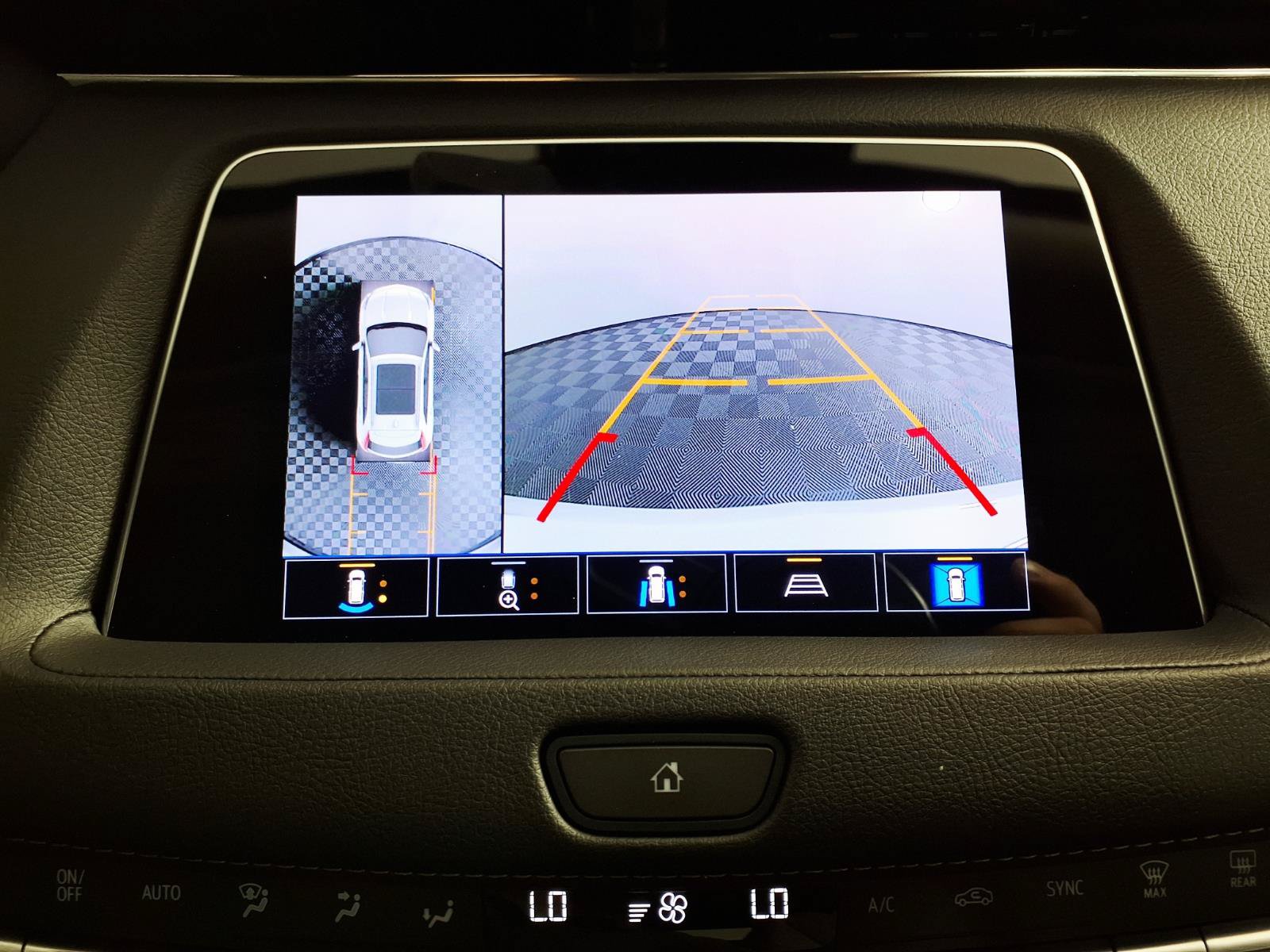 Certified 2023 Cadillac XT4 Premium Luxury w/ Technology Package AWD/4WD image 19