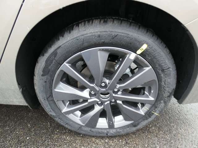 New 2026 Nissan Sentra SL w/ Floor Mat Package FWD image 9