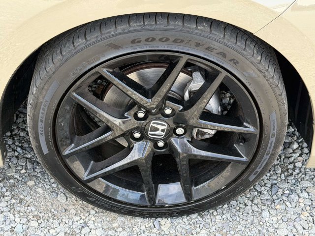 Used 2025 Honda Civic Sport image 9