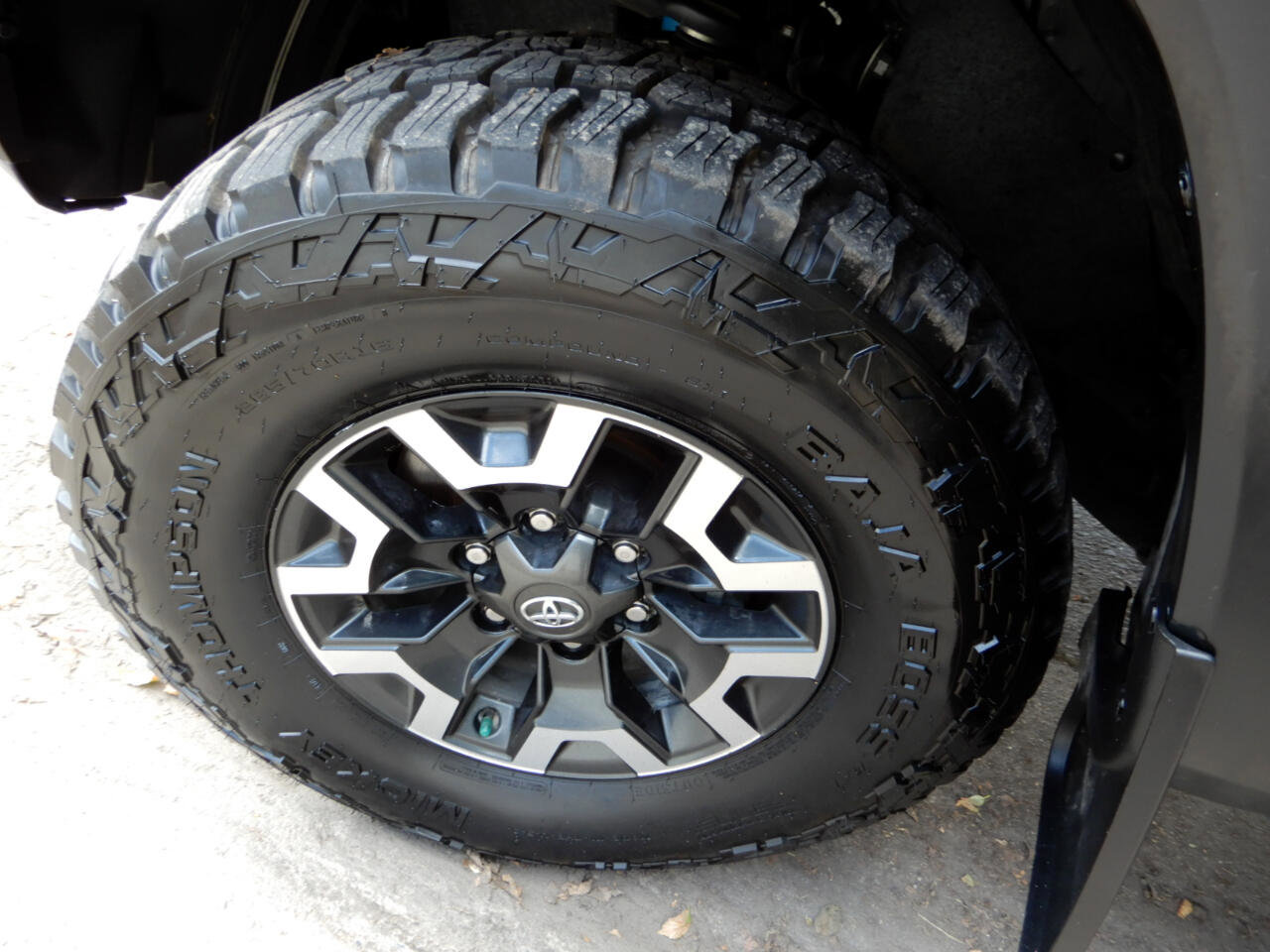 Used 2022 Toyota Tacoma TRD Off-Road image 20