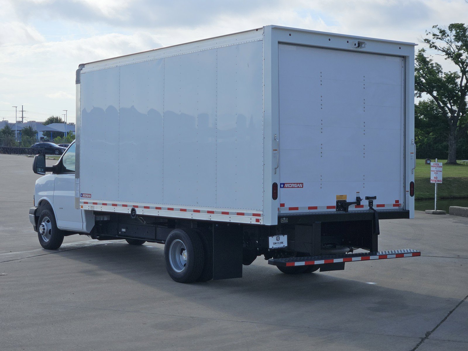New 2026 Chevrolet Express 3500 w/ Power Convenience Package RWD image 4