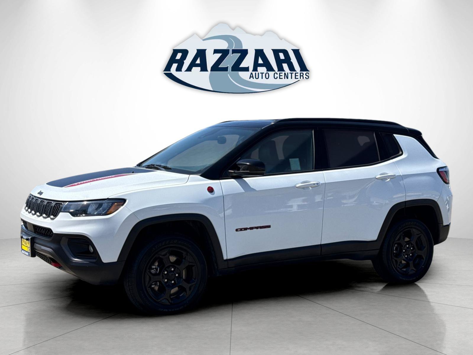 Used 2024 Jeep Compass Trailhawk AWD/4WD image 7