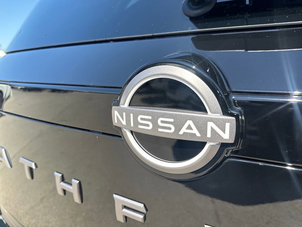 Used 2026 Nissan Pathfinder Platinum AWD/4WD image 41