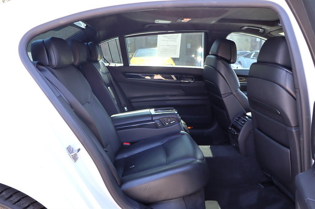 Used 2012 BMW ALPINA B7 xDrive LWB AWD/4WD image 21