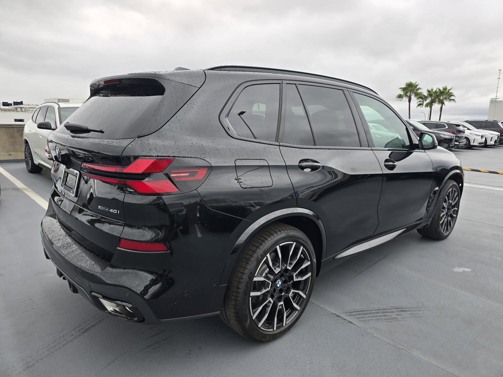 New 2026 BMW X5 xDrive40i w/ M Sport Package image 3