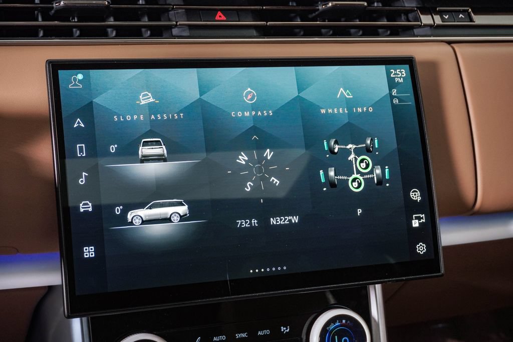 Used 2023 Land Rover Range Rover SV AWD/4WD image 29