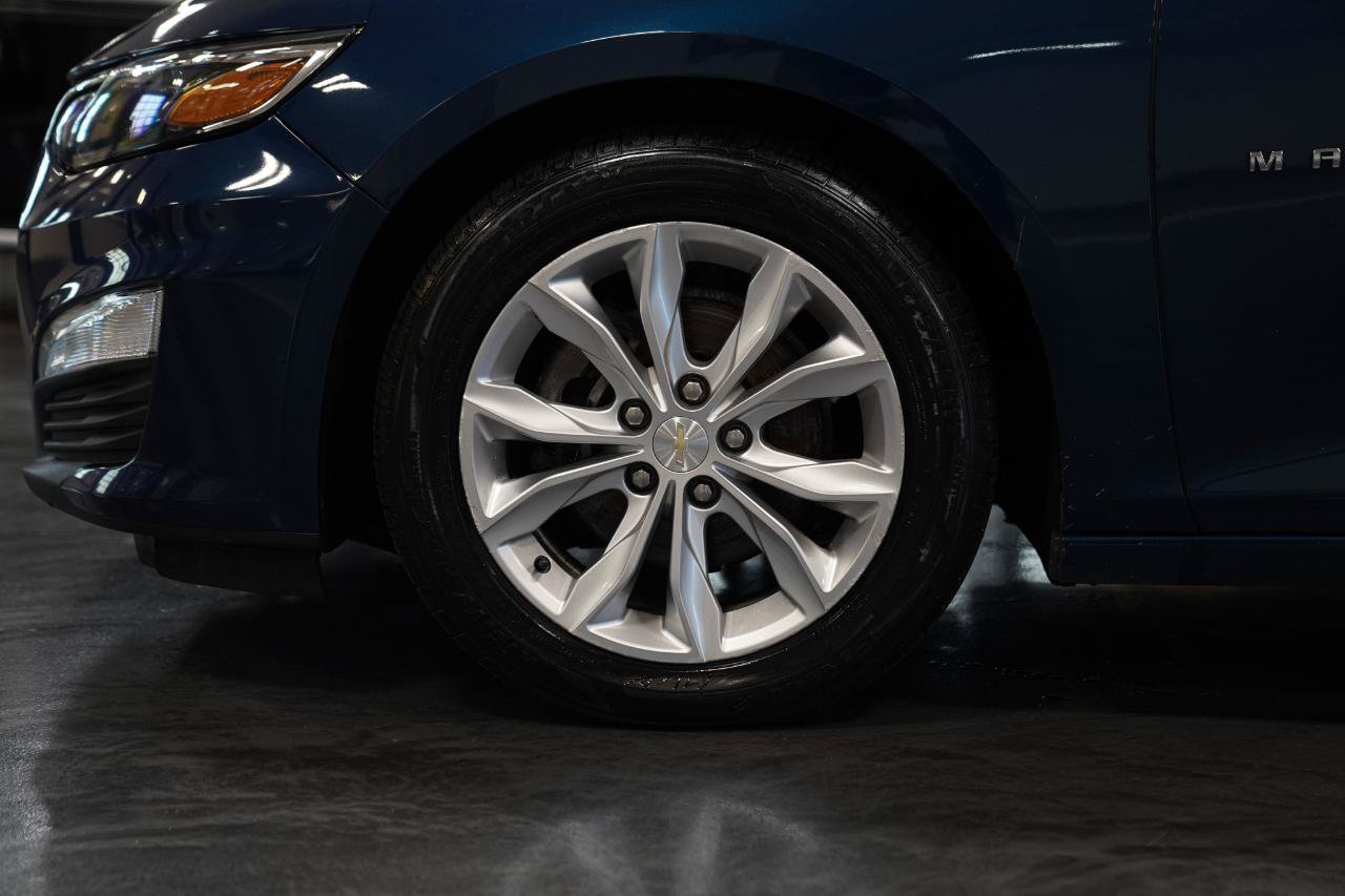 Used 2019 Chevrolet Malibu LT w/ Leather Package FWD image 7
