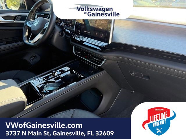 Used 2025 Volkswagen Atlas Cross Sport SE image 11