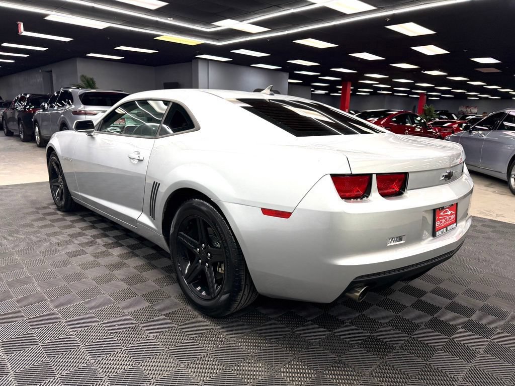 Used 2011 Chevrolet Camaro LT RWD image 11