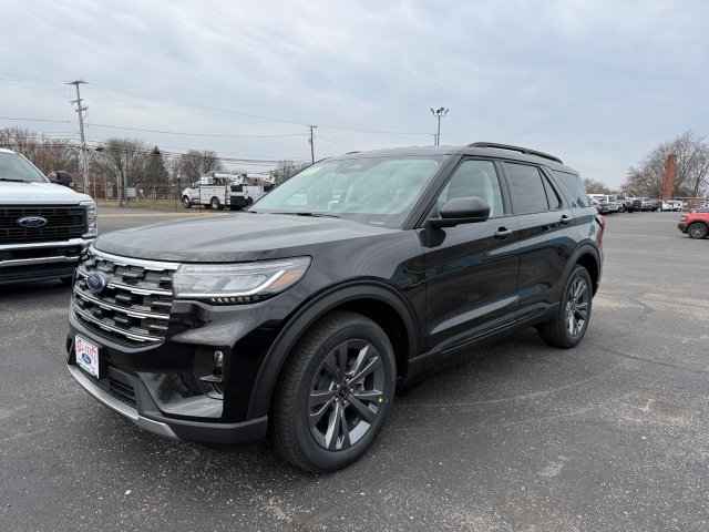 New 2026 Ford Explorer Active w/ Active Comfort Package AWD/4WD image 3