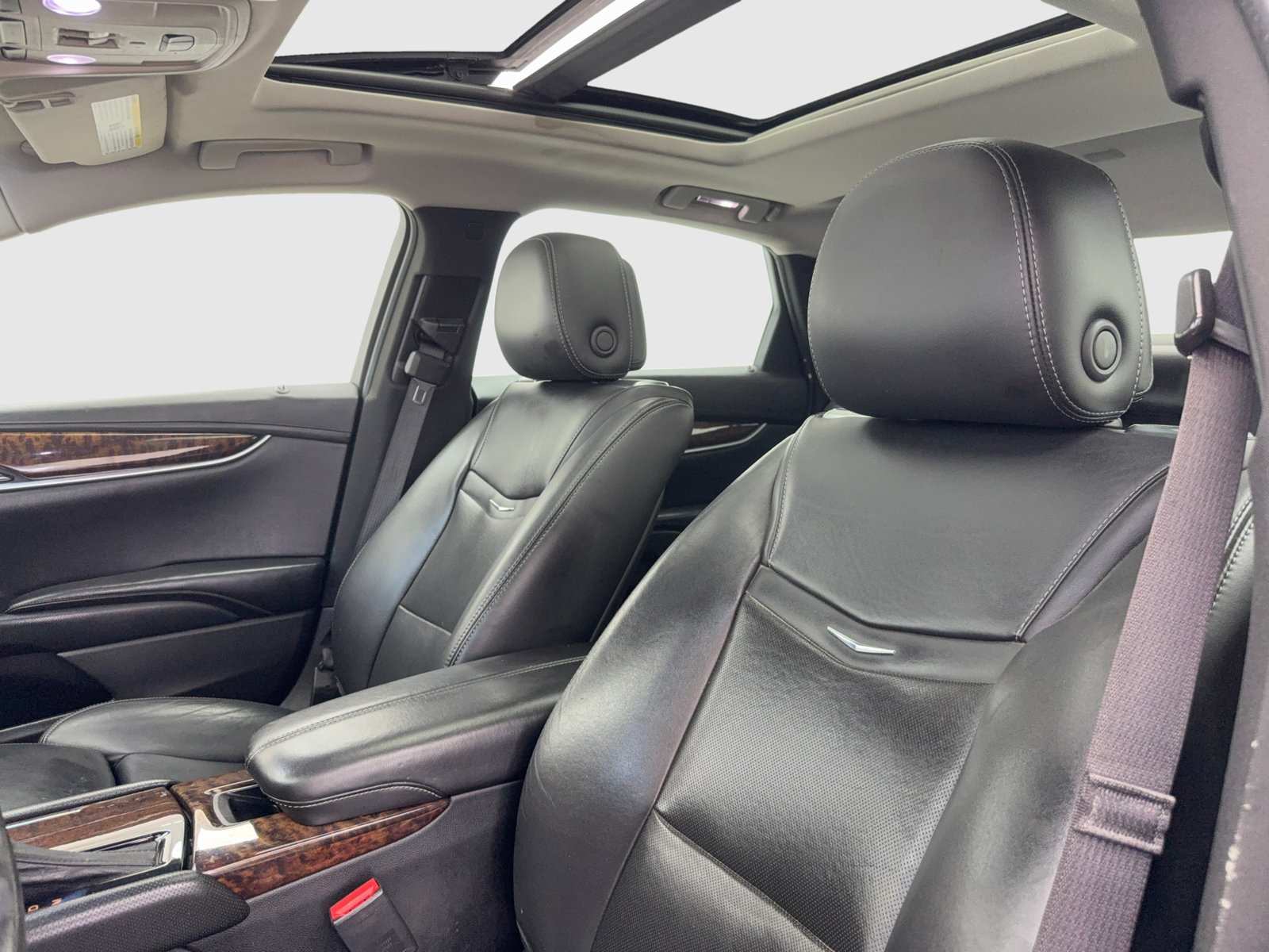 Used 2013 Cadillac XTS Premium FWD image 15