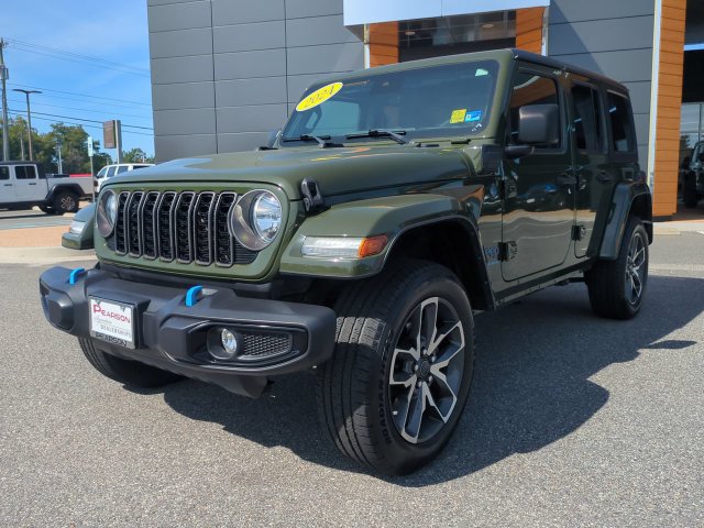 Used 2024 Jeep Wrangler Unlimited w/ Convenience Group AWD/4WD image 8