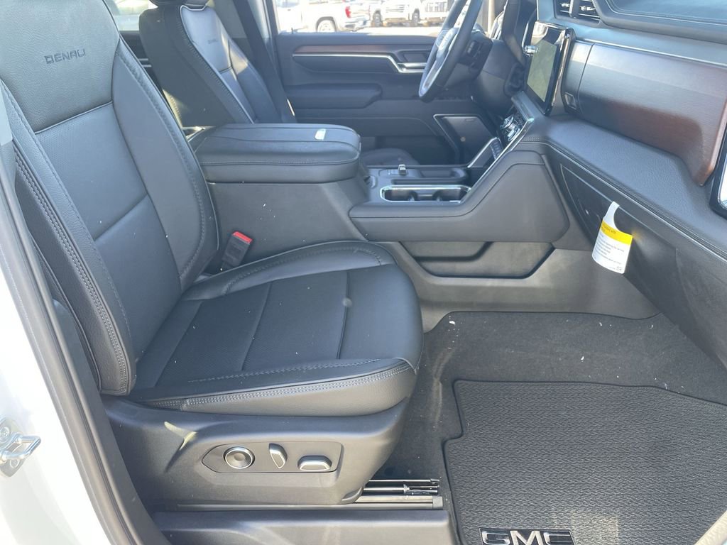 New 2025 GMC Sierra 2500 Denali w/ Denali Reserve Package image 28