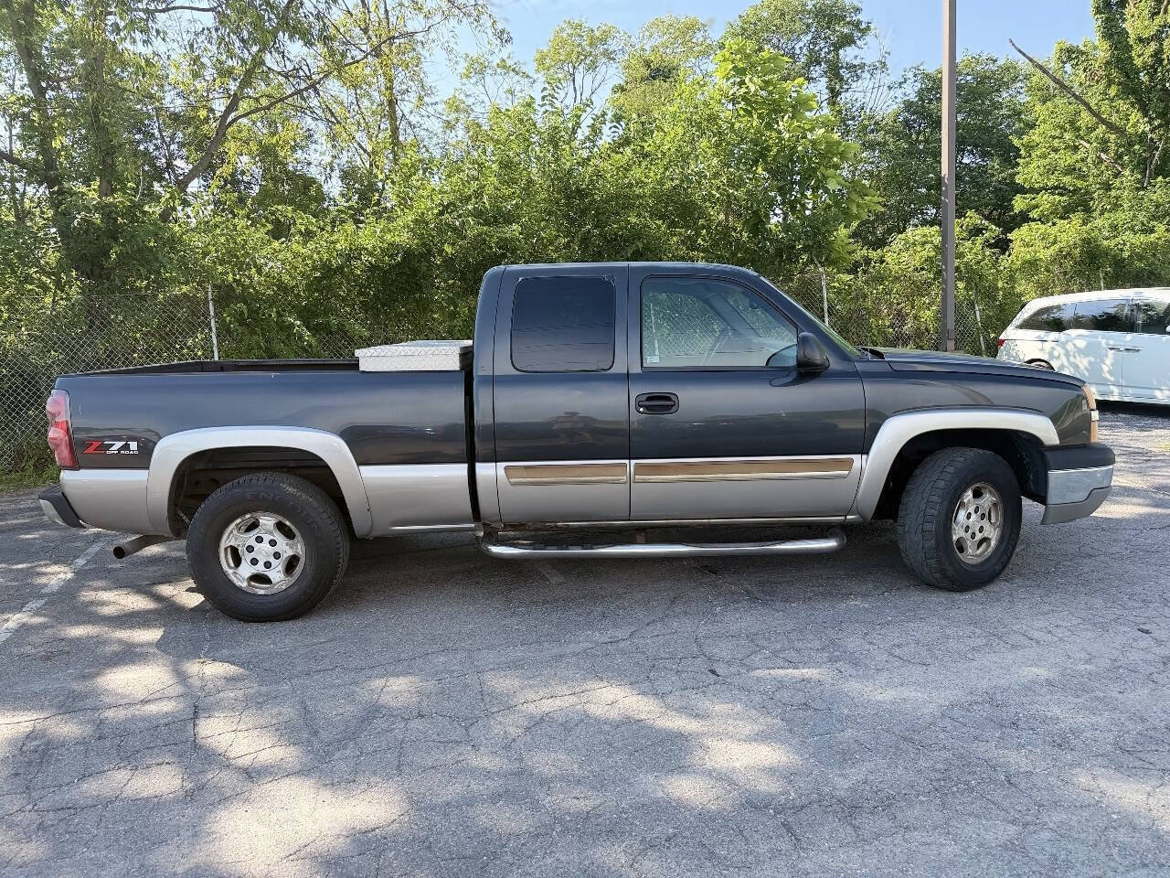 Used 2003 Chevrolet Silverado 1500 LS w/ Off-Road Package AWD/4WD image 2