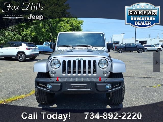 Used 2016 Jeep Wrangler Rubicon AWD/4WD image 2