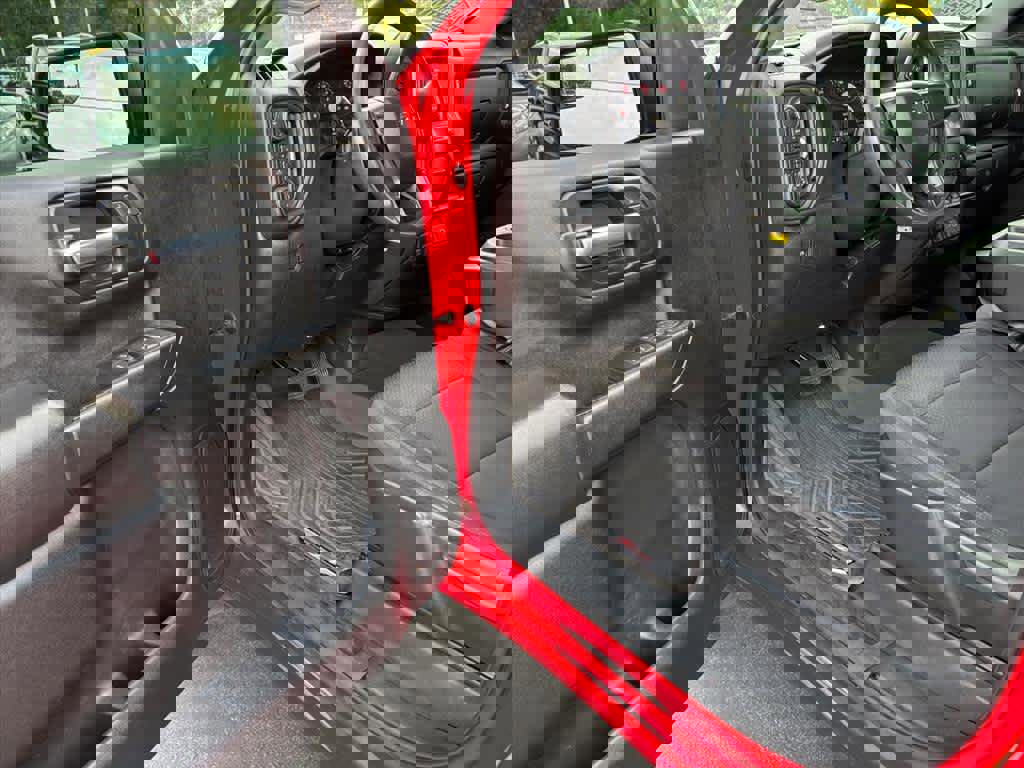 Used 2021 Chevrolet Silverado 1500 Custom Trail Boss w/ LPO, Dark Essentials Package image 19