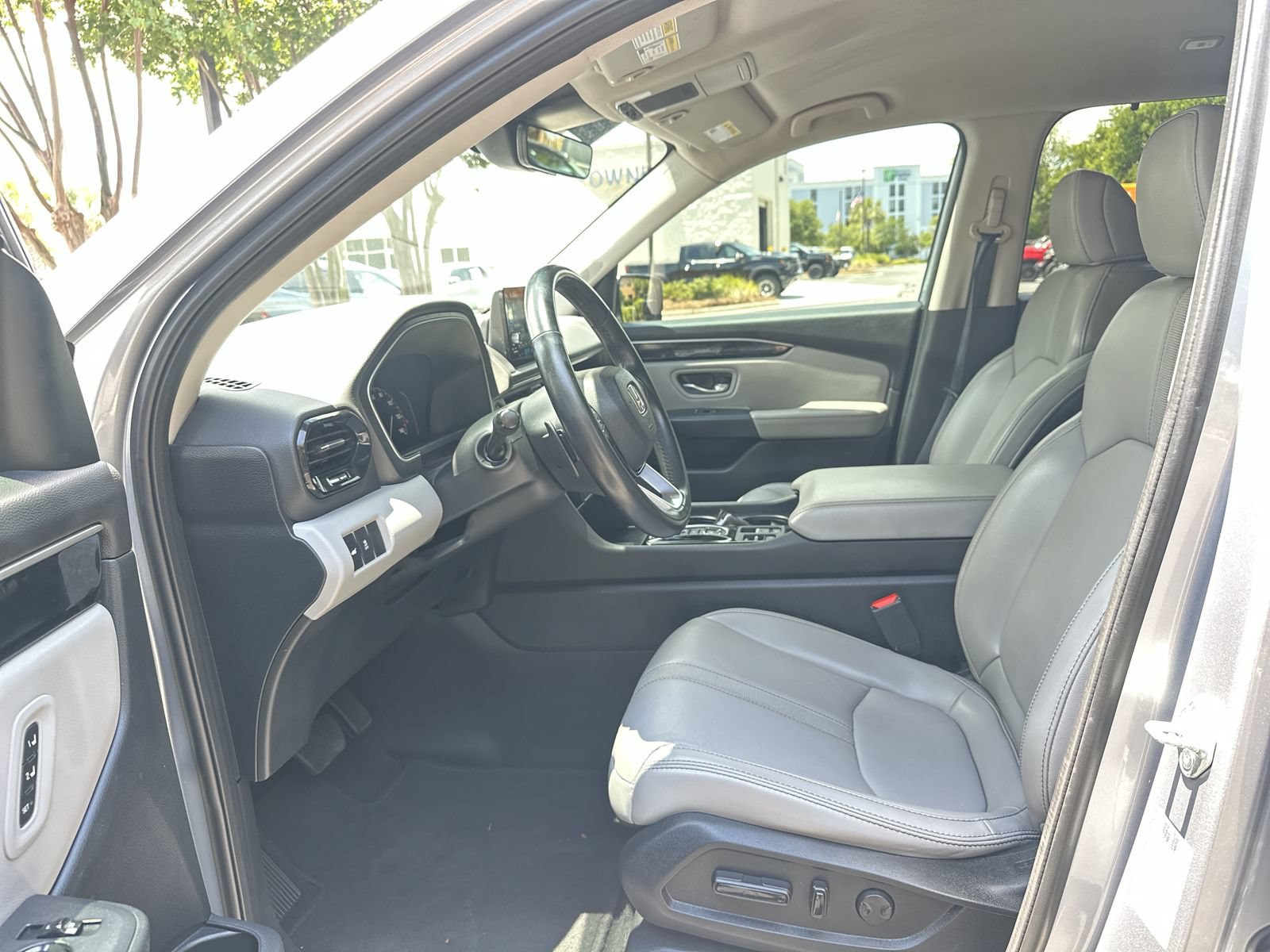 Used 2023 Honda Pilot EX-L image 16