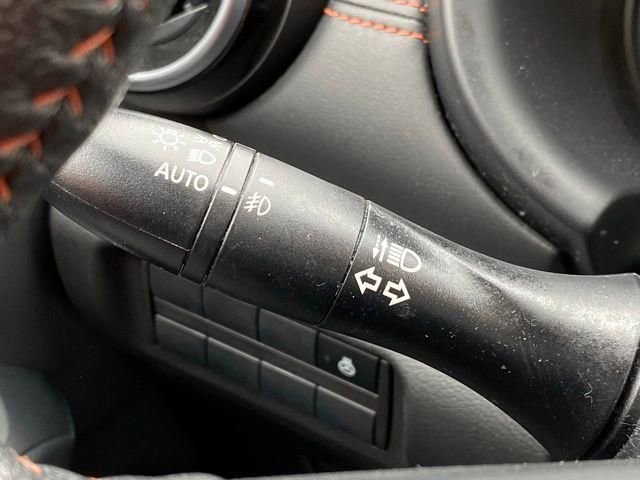 Used 2023 Nissan Kicks SR w/ SR Premium Package FWD image 37