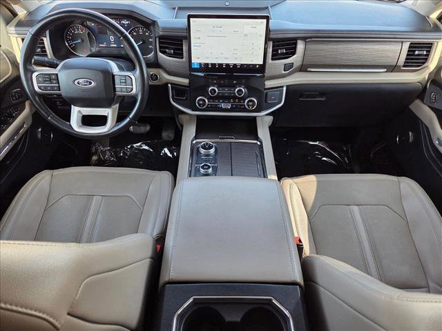Used 2024 Ford Expedition Limited image 17