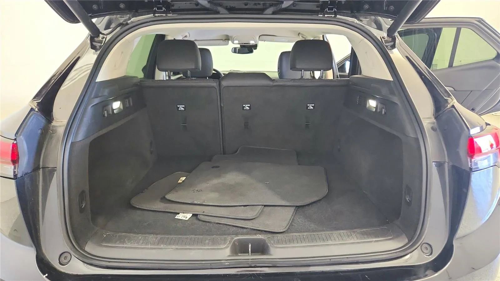 Used 2023 Buick Envision Preferred w/ Sport Touring Package image 19