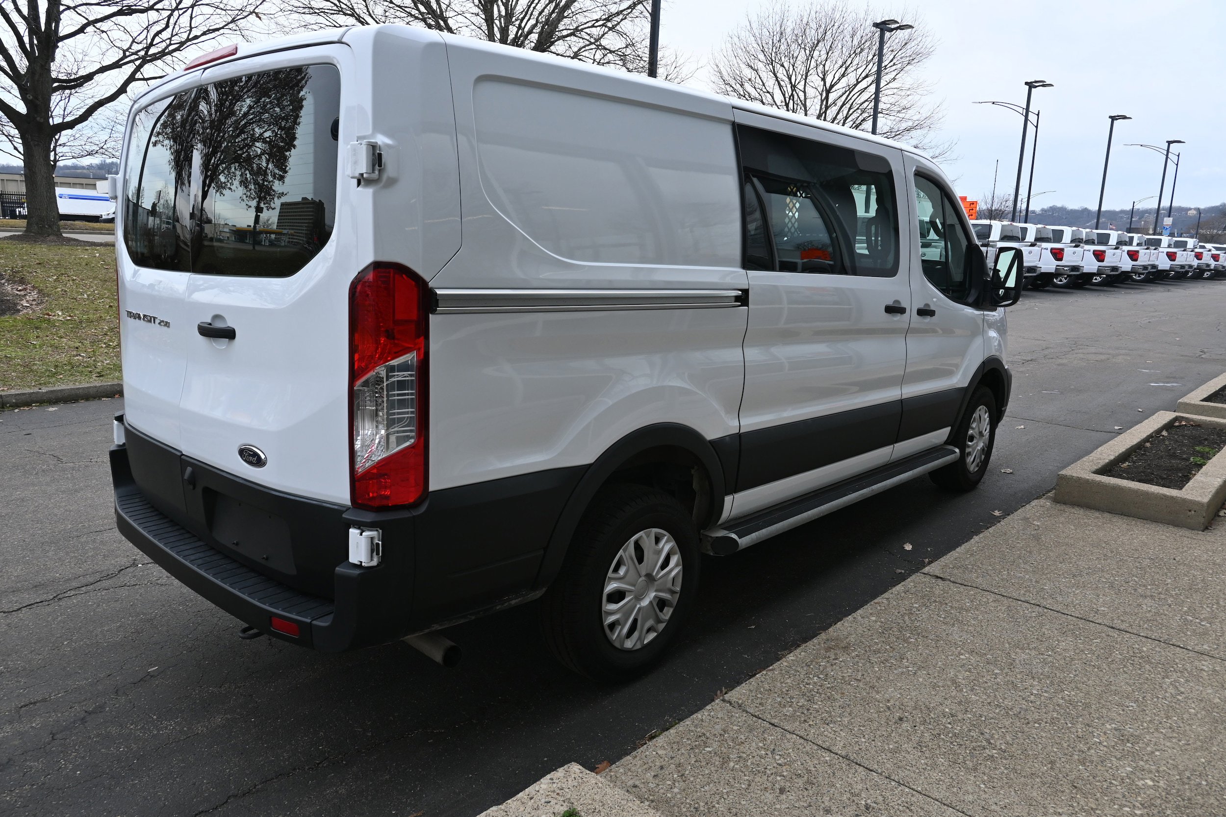 Used 2024 Ford Transit 250 Low Roof w/ Exterior Upgrade Package RWD image 6