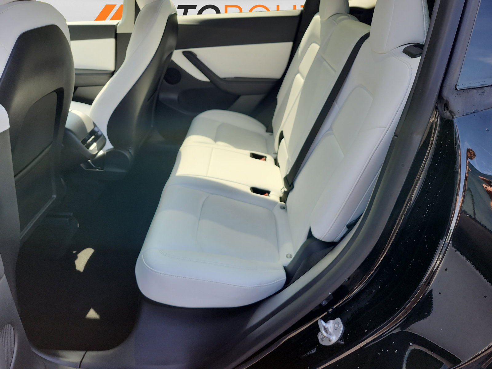 Used 2022 Tesla Model Y Performance AWD/4WD image 14