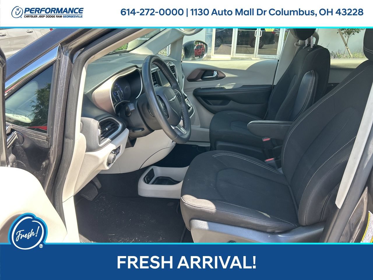 Used 2023 Chrysler Voyager LX FWD image 12