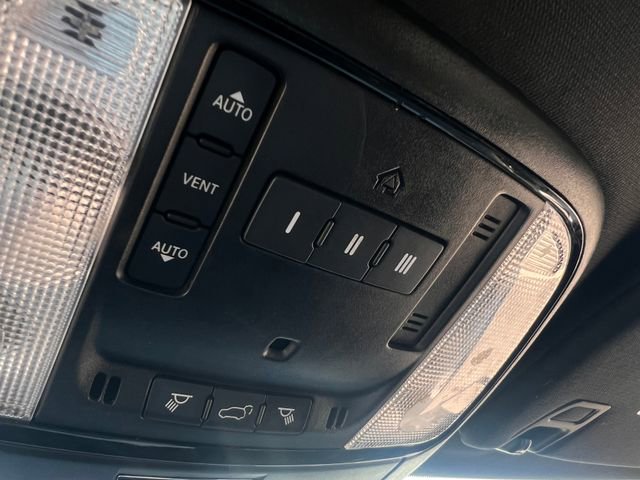 Used 2023 Dodge Durango R/T RWD image 30