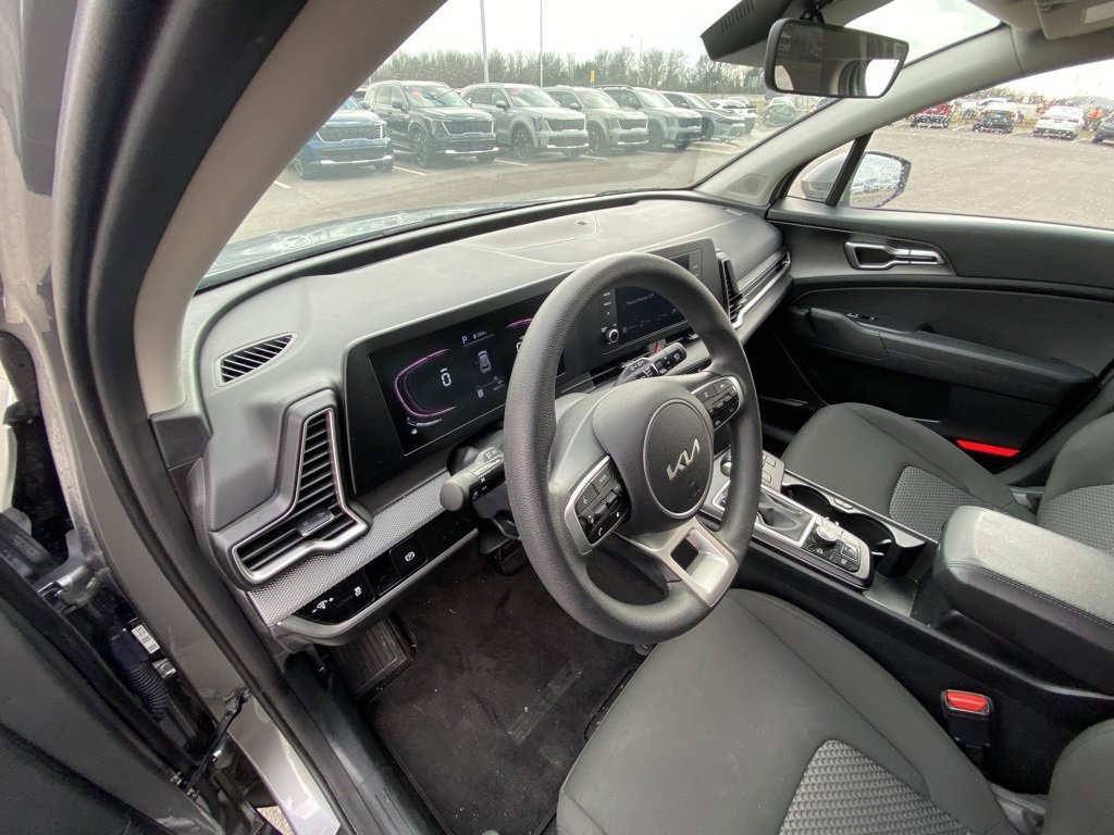 Certified 2024 Kia Sportage LX image 9