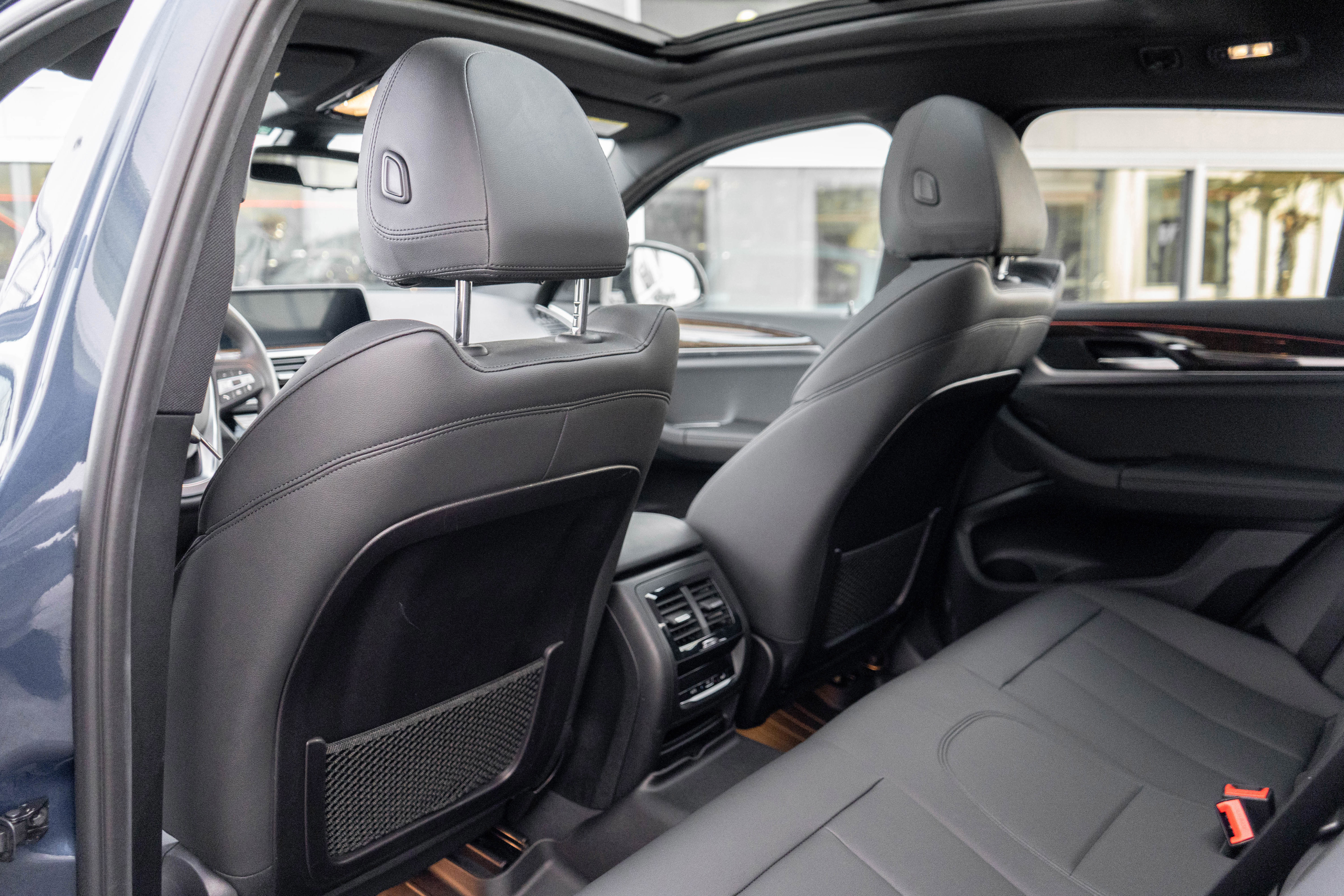 Used 2020 BMW X4 xDrive30i w/ Convenience Package image 26