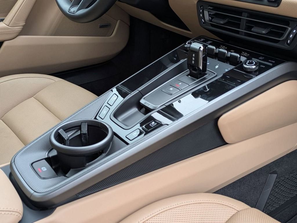 Used 2024 Porsche 911 Carrera w/ Premium Package image 18