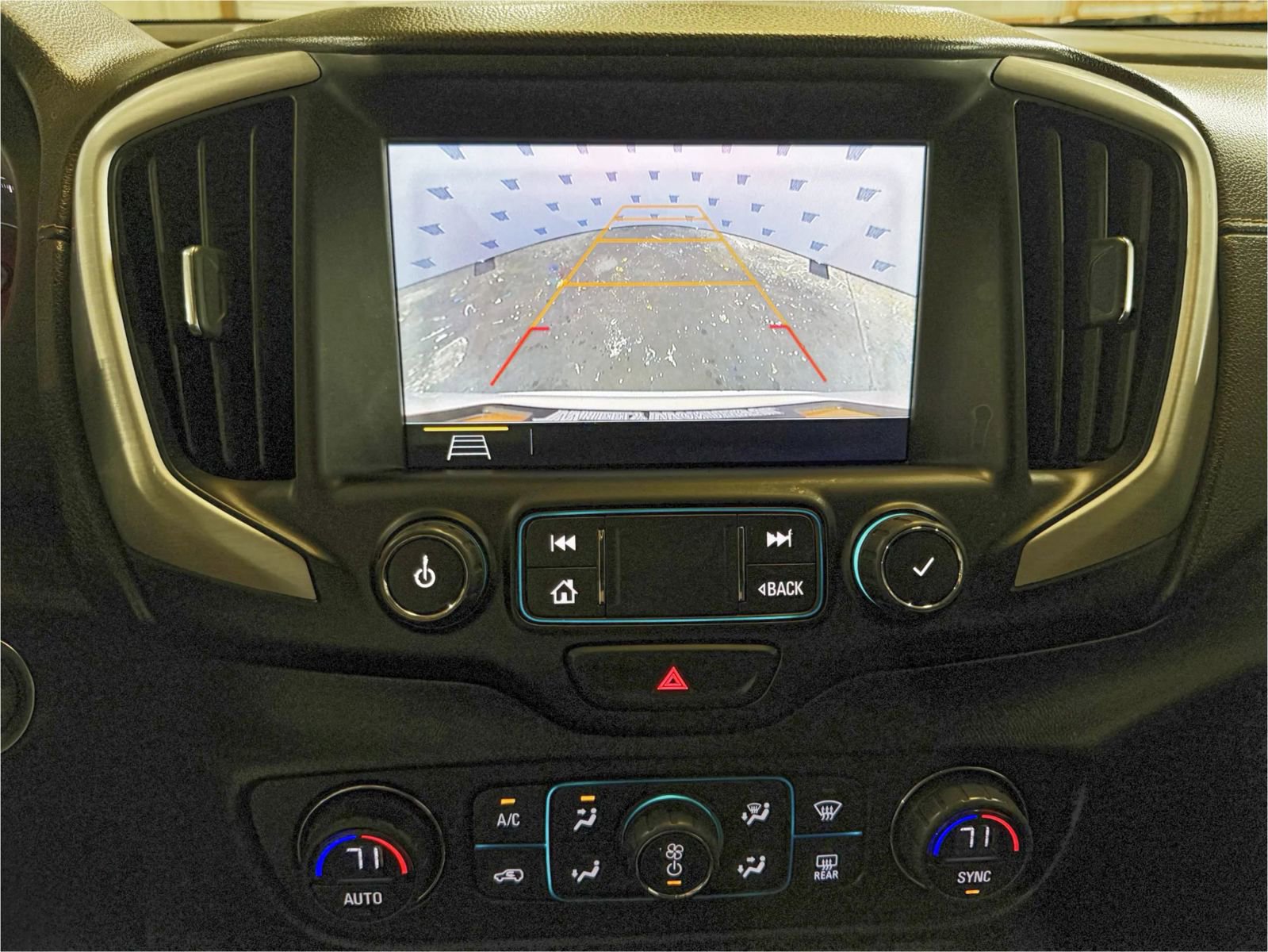 Used 2019 GMC Terrain SLT FWD image 18