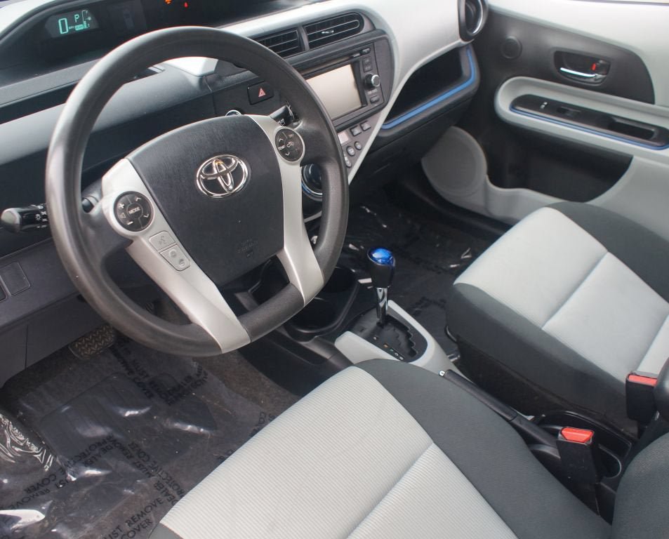 Used 2012 Toyota Prius C Three FWD image 9