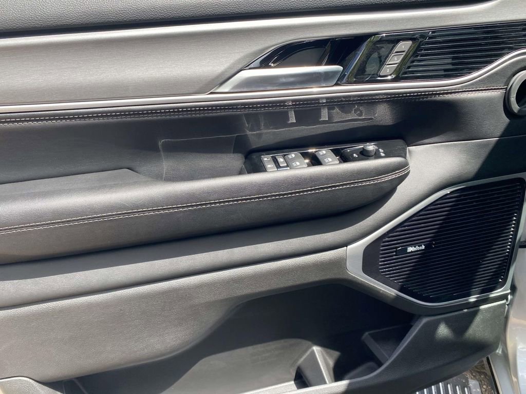 New 2026 Jeep Grand Wagoneer Limited w/ Premium Group II image 37