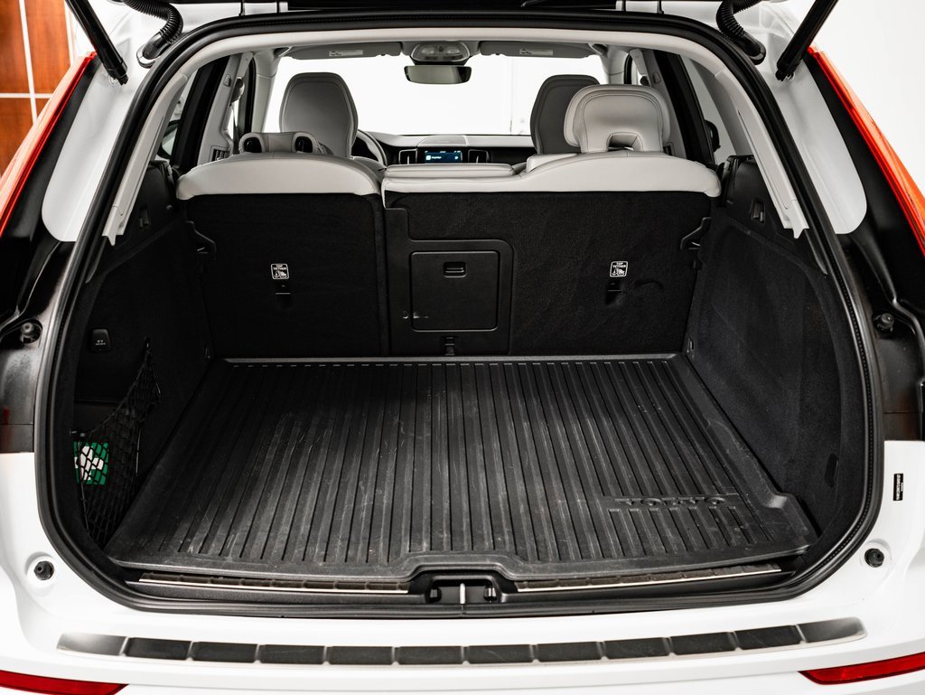 Used 2025 Volvo XC60 B5 Ultra w/ Protection Package Premier image 21