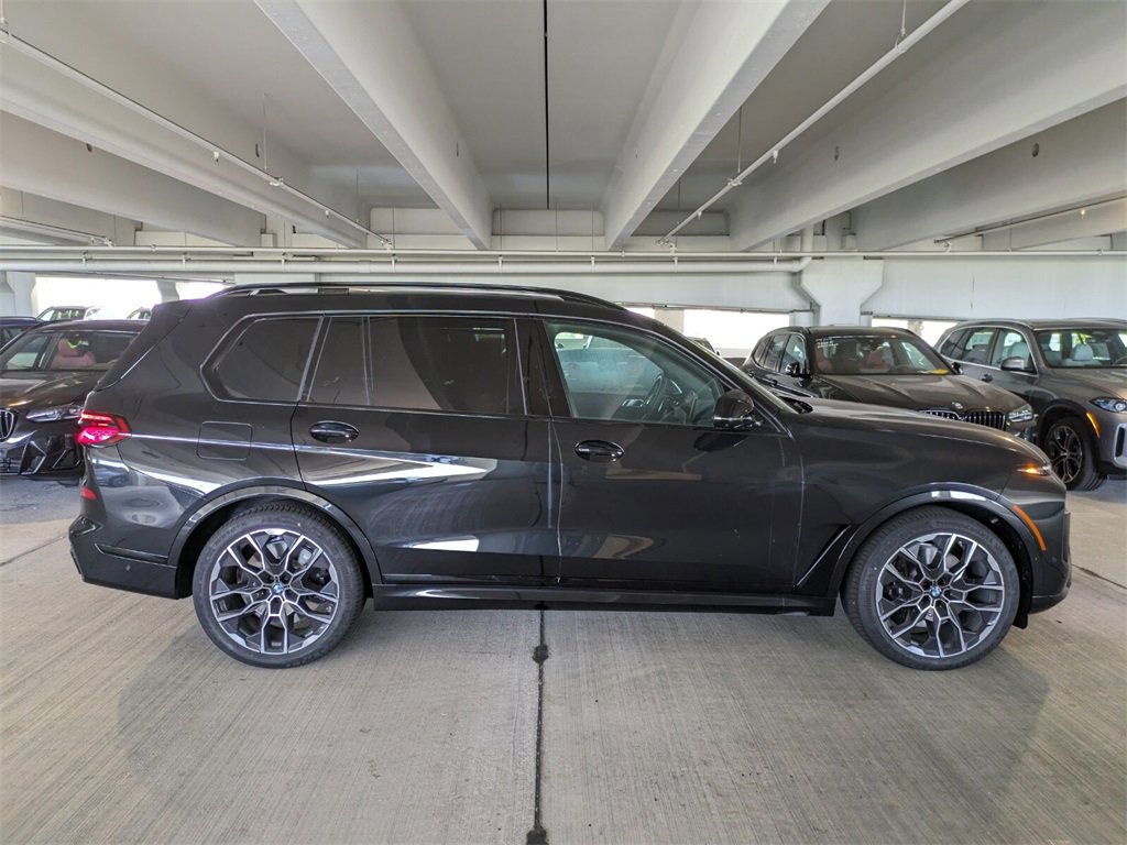 New 2026 BMW X7 M60i image 3