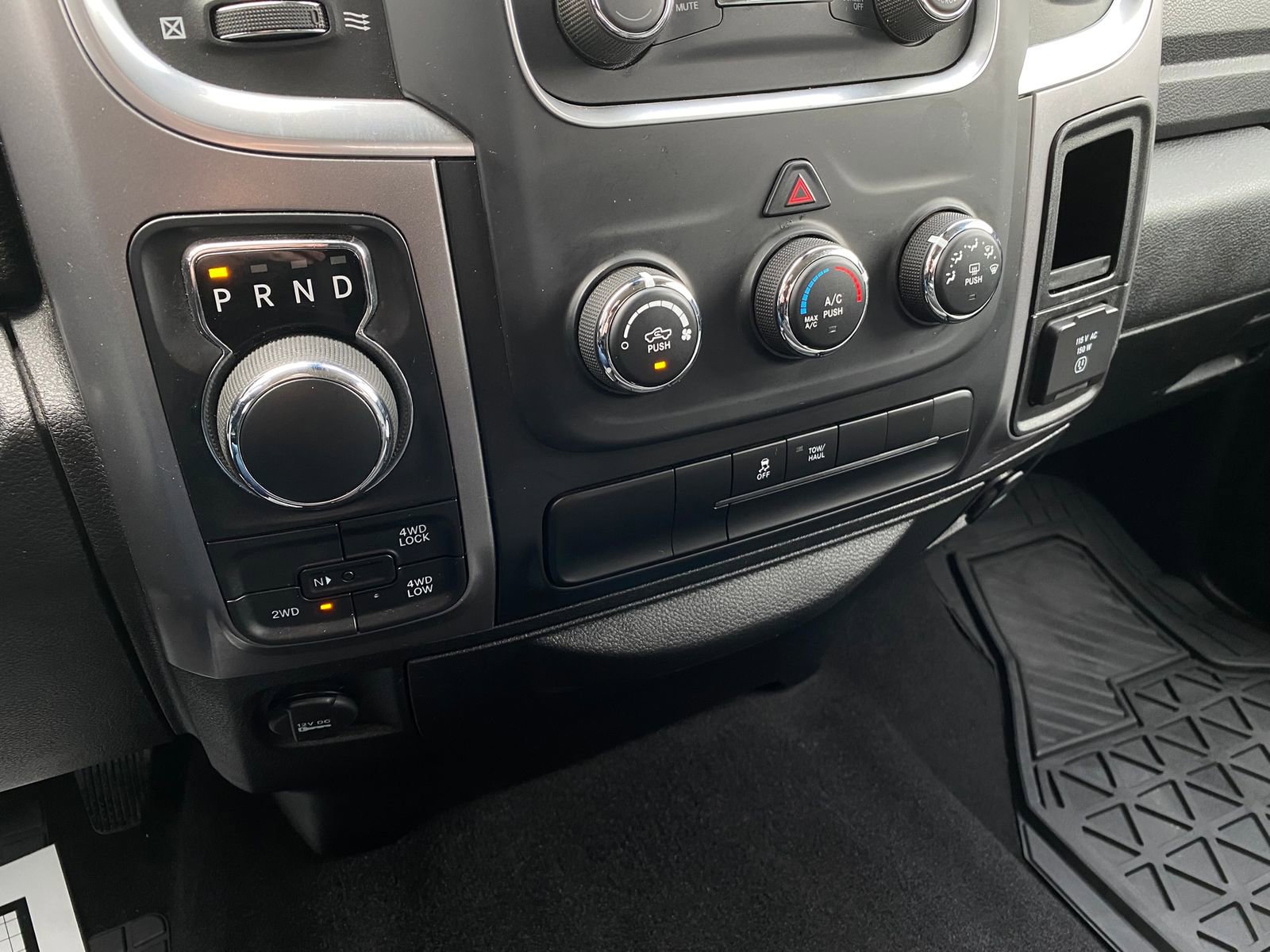 Used 2023 RAM 1500 Classic SLT image 19