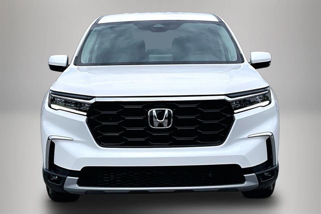 Used 2025 Honda Pilot EX-L image 3