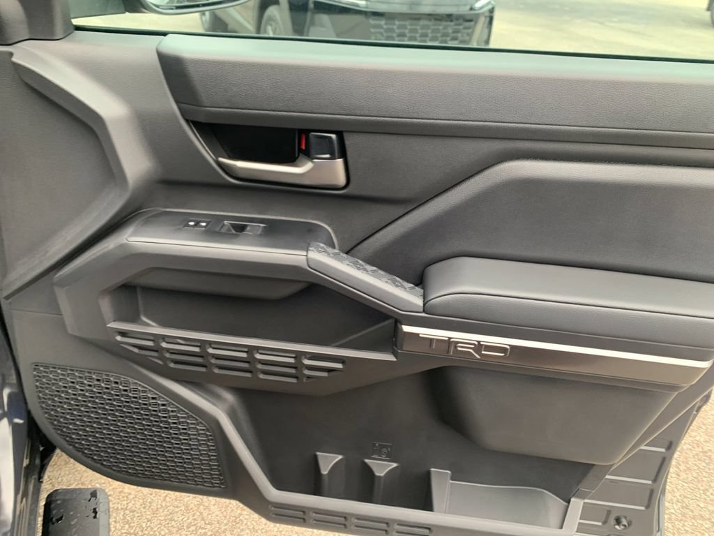 New 2026 Toyota Tacoma TRD Off-Road AWD/4WD image 19