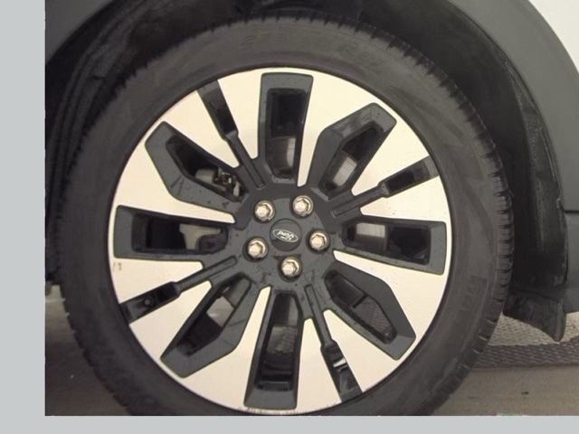 Used 2025 Ford Explorer Platinum w/ LUX Leather Package AWD/4WD image 23