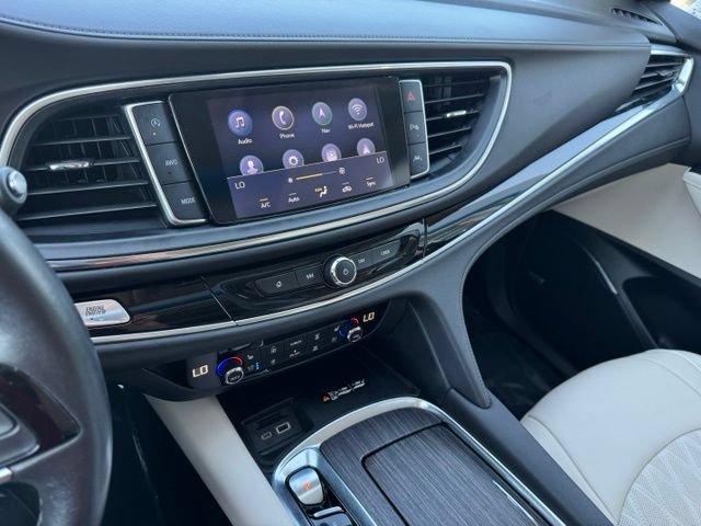Used 2022 Buick Enclave Avenir w/ Avenir Technology Package AWD/4WD image 18