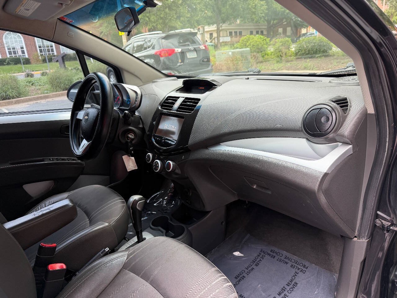Used 2014 Chevrolet Spark LT FWD image 17