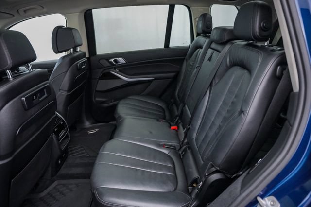 Used 2020 BMW X7 xDrive40i w/ Premium Package AWD/4WD image 24