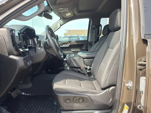 Used 2024 Chevrolet Silverado 1500 LT AWD/4WD image 12