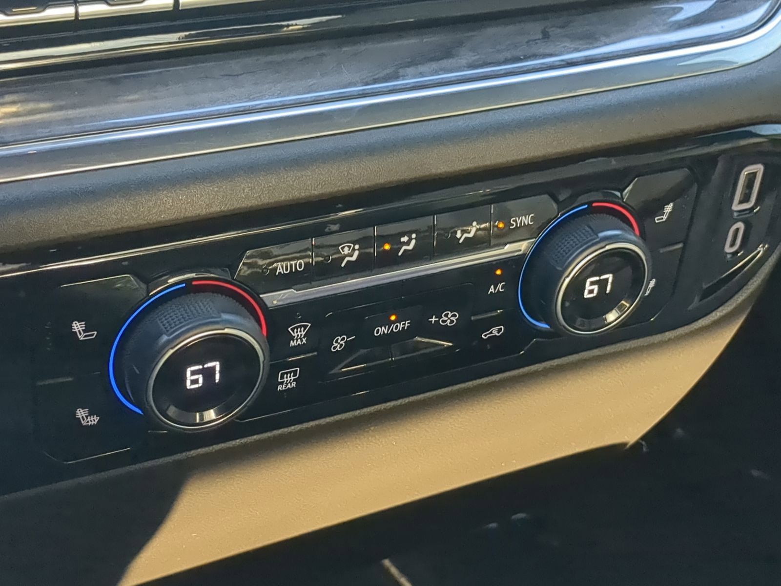 Used 2024 Chevrolet Silverado 3500 LTZ image 20