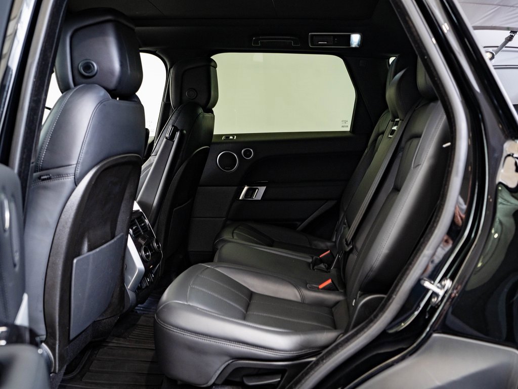 Used 2020 Land Rover Range Rover Sport HSE image 39