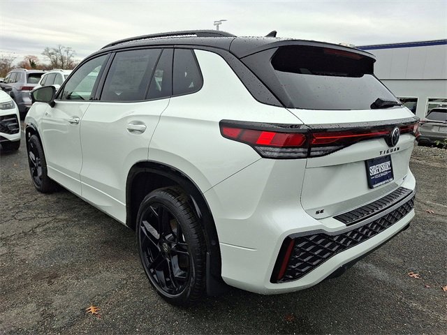 New 2026 Volkswagen Tiguan SE R-Line image 3